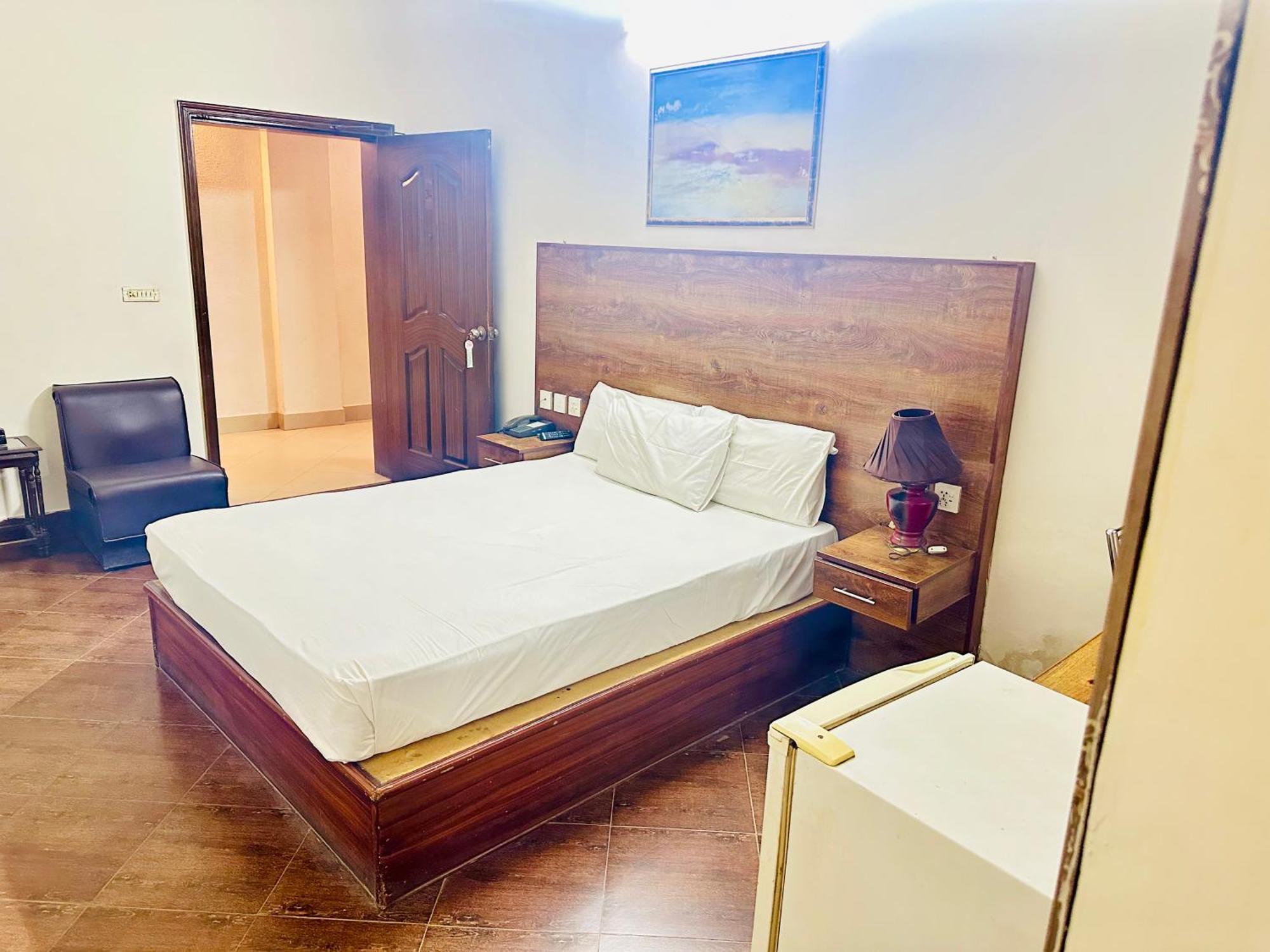 Fiesta Inn Hotel & Resorts Multan Zewnętrze zdjęcie