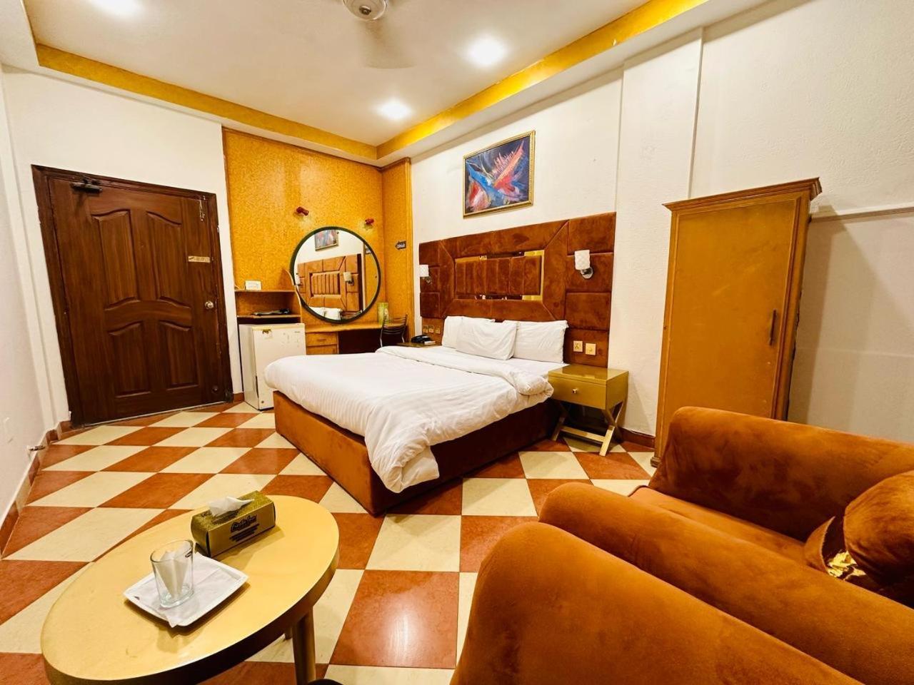 Fiesta Inn Hotel & Resorts Multan Zewnętrze zdjęcie