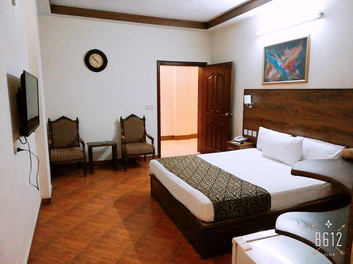 Fiesta Inn Hotel & Resorts Multan Zewnętrze zdjęcie