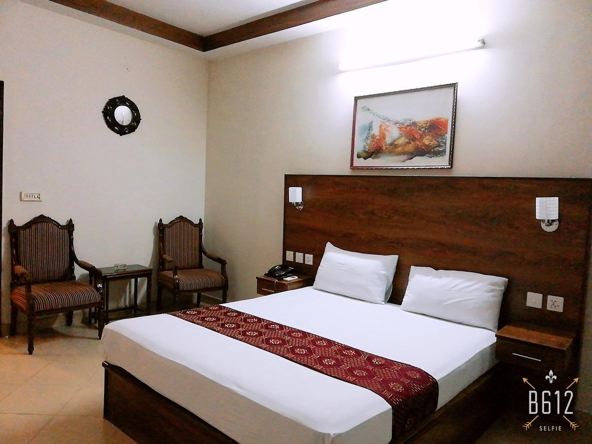 Fiesta Inn Hotel & Resorts Multan Zewnętrze zdjęcie