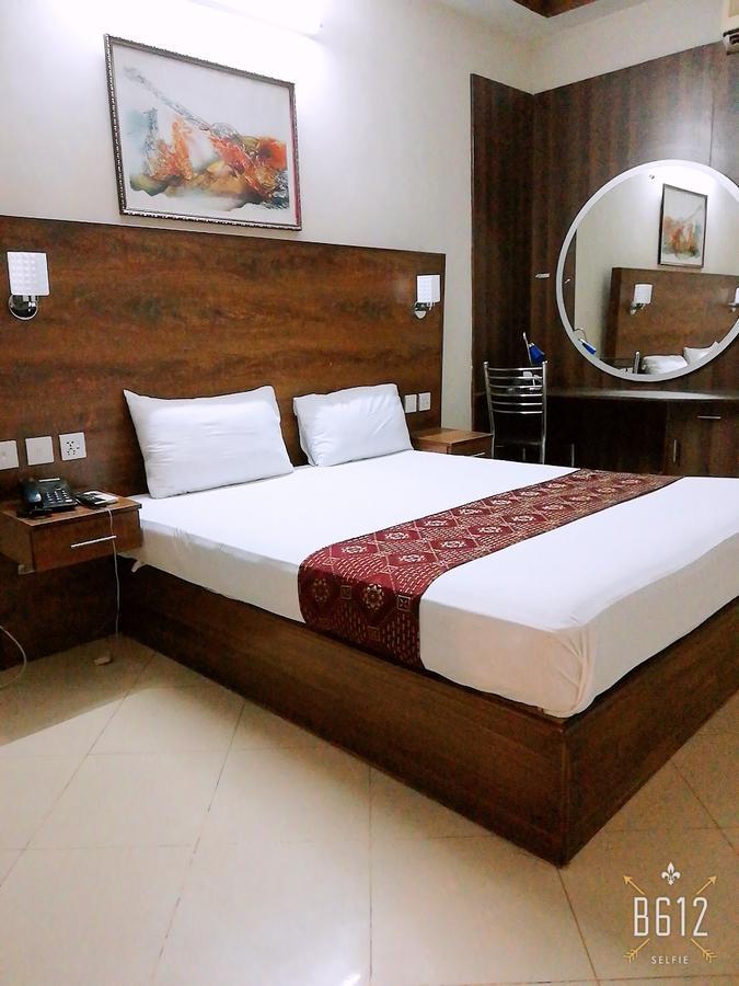 Fiesta Inn Hotel & Resorts Multan Zewnętrze zdjęcie