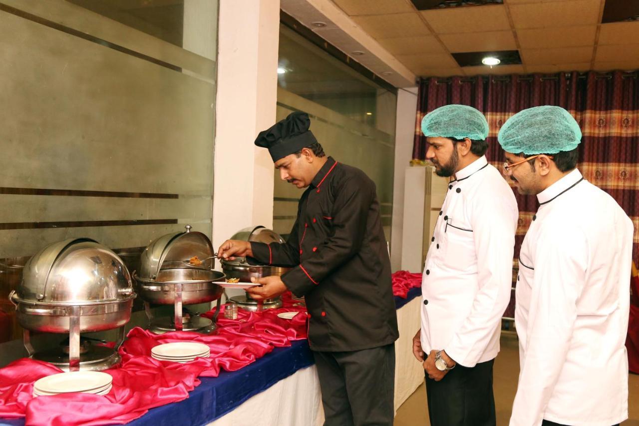 Fiesta Inn Hotel & Resorts Multan Zewnętrze zdjęcie